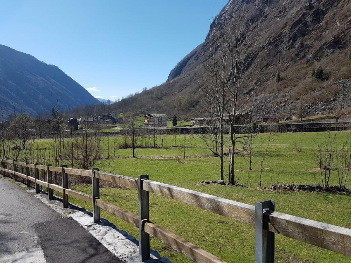 Hotel Ristorante Sasso Remenno Val Masino Exterior photo