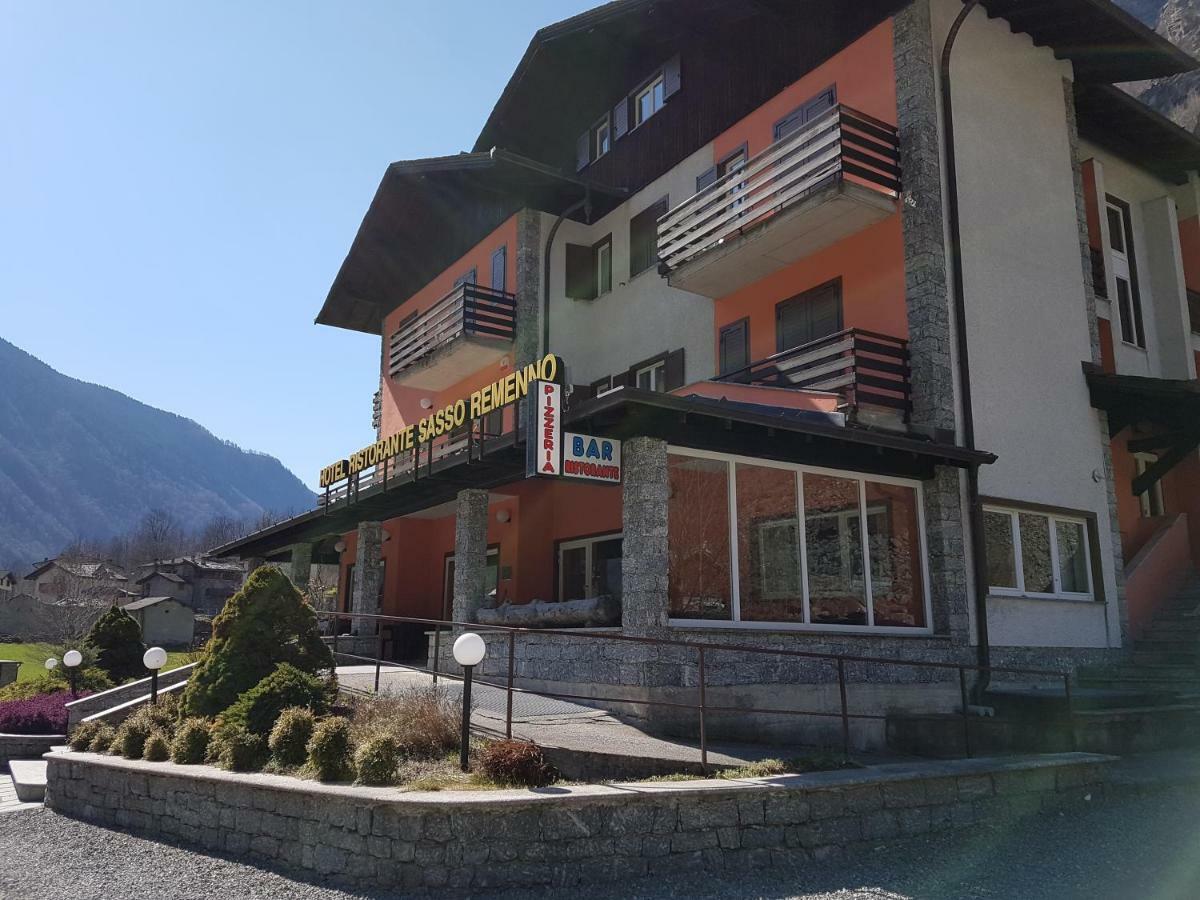 Hotel Ristorante Sasso Remenno Val Masino Exterior photo
